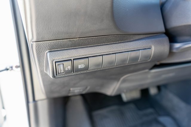 Used 2022 Toyota Corolla SE w/ SE Preferred Package image 20