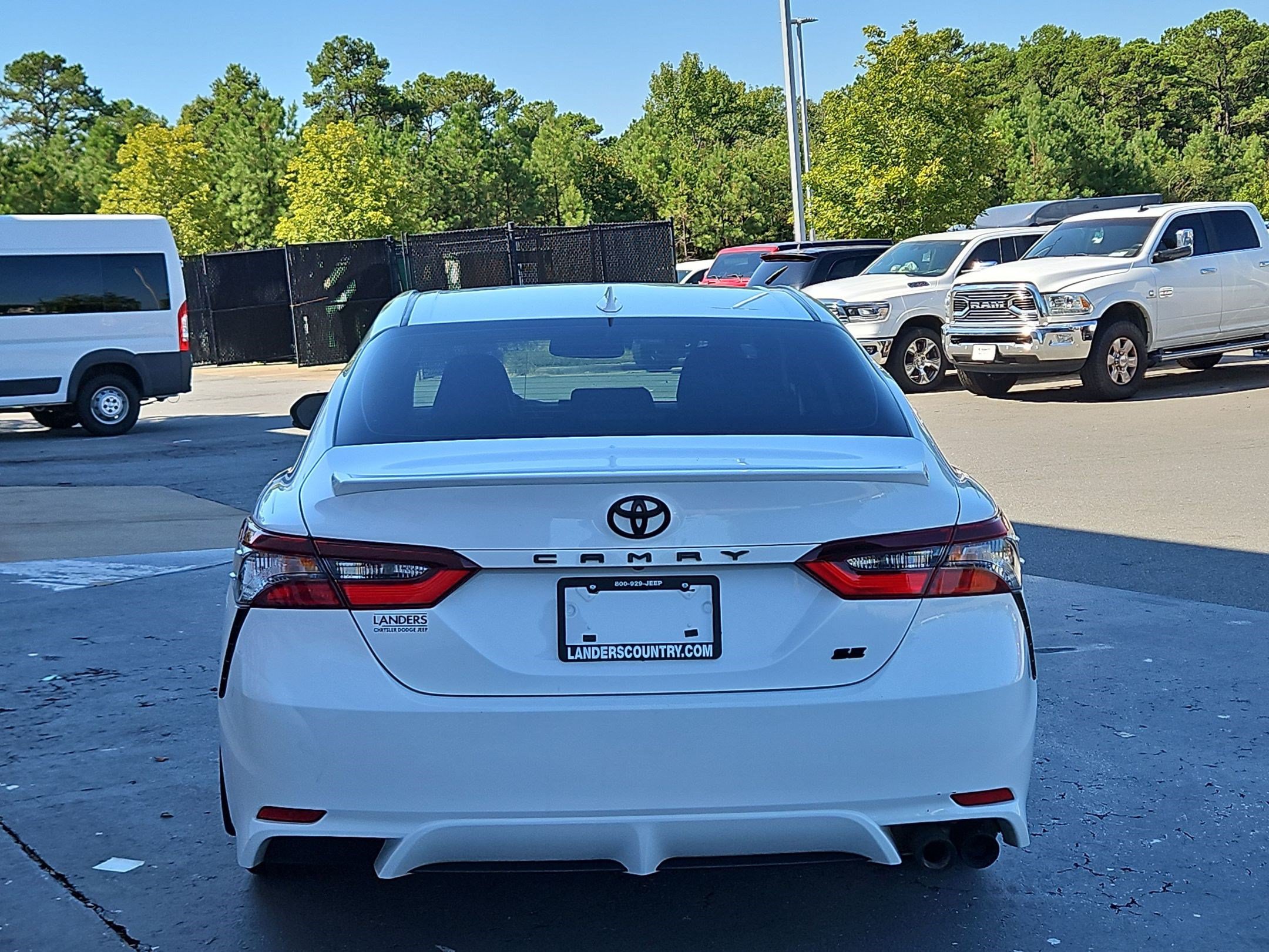 Used 2023 Toyota Camry SE w/ Convenience Package FWD image 6