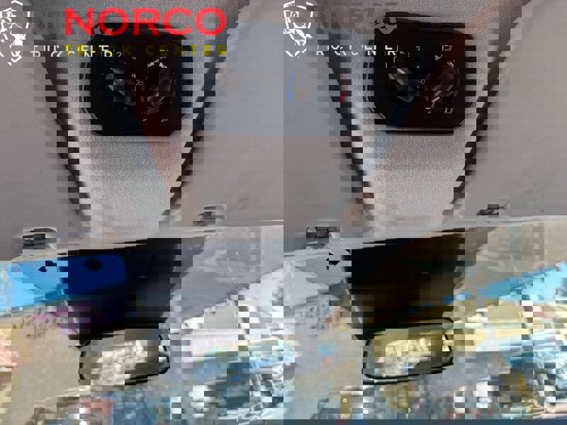 Used 2017 Ford Transit 350 XLT RWD image 22