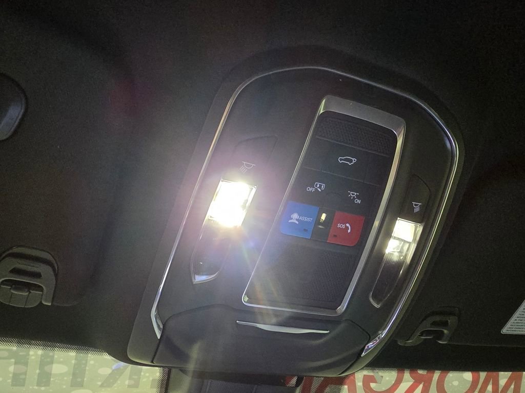 Used 2023 Jeep Wagoneer L Series III w/ Preferred Equipment Group image 31