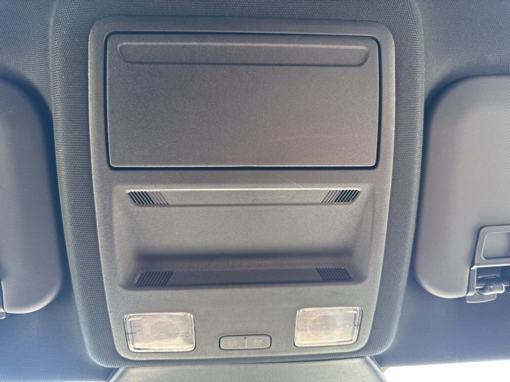 Used 2025 Ford Escape ST-Line image 18