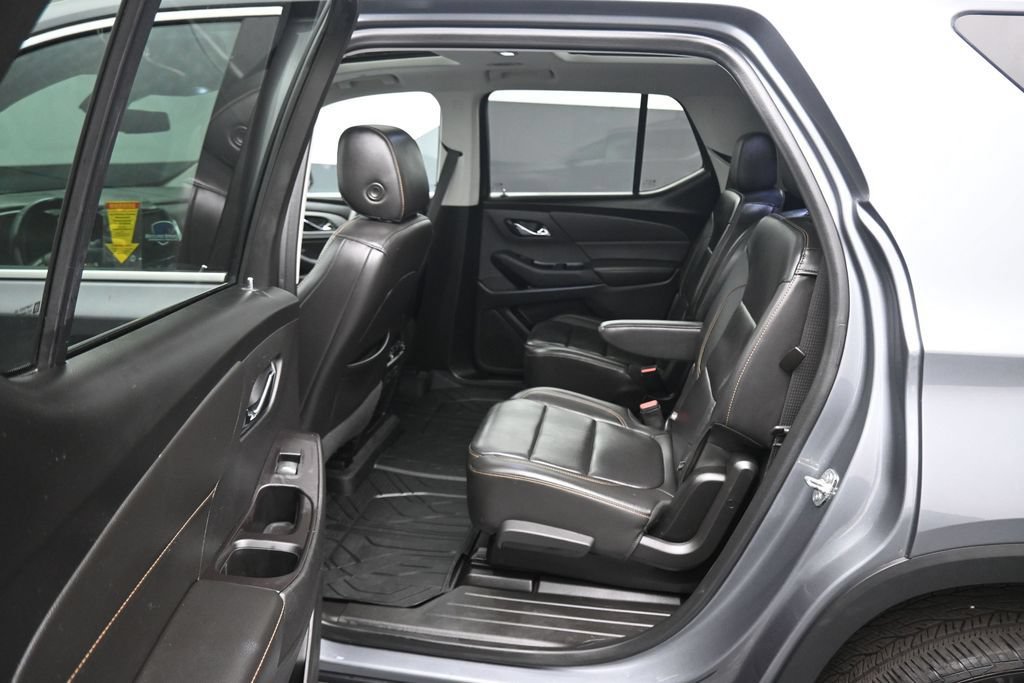 Used 2020 Chevrolet Traverse LT w/ LT Premium Package AWD/4WD image 36