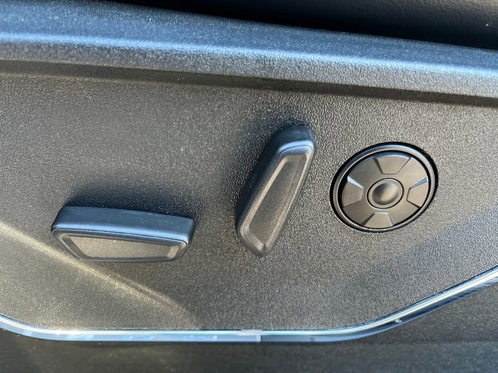 Used 2024 Ford F350 Platinum image 31