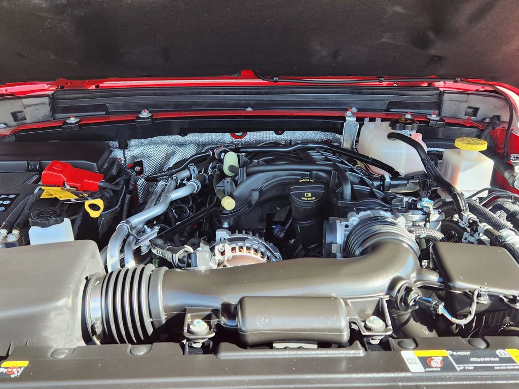 Used 2024 Jeep Gladiator Rubicon w/ Convenience Group image 19