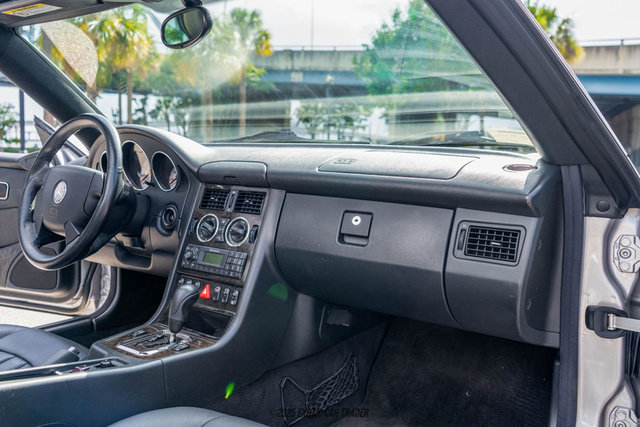 Used 2003 Mercedes-Benz SLK 32 AMG image 53