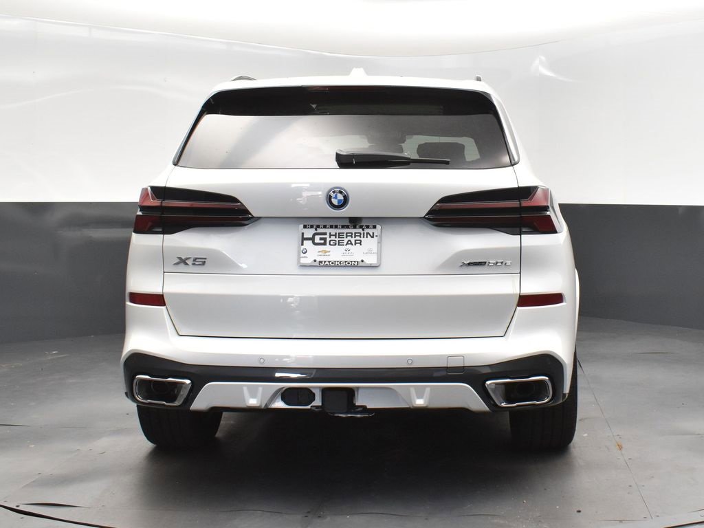 New 2026 BMW X5 xDrive50e image 5