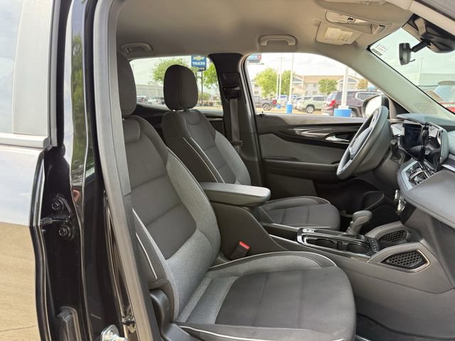 Certified 2025 Chevrolet TrailBlazer LT FWD image 30