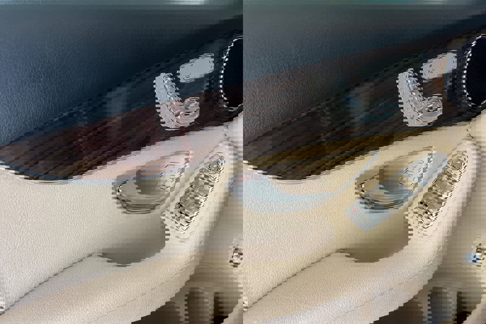 Used 2021 Mercedes-Benz GLC 300 4MATIC image 12