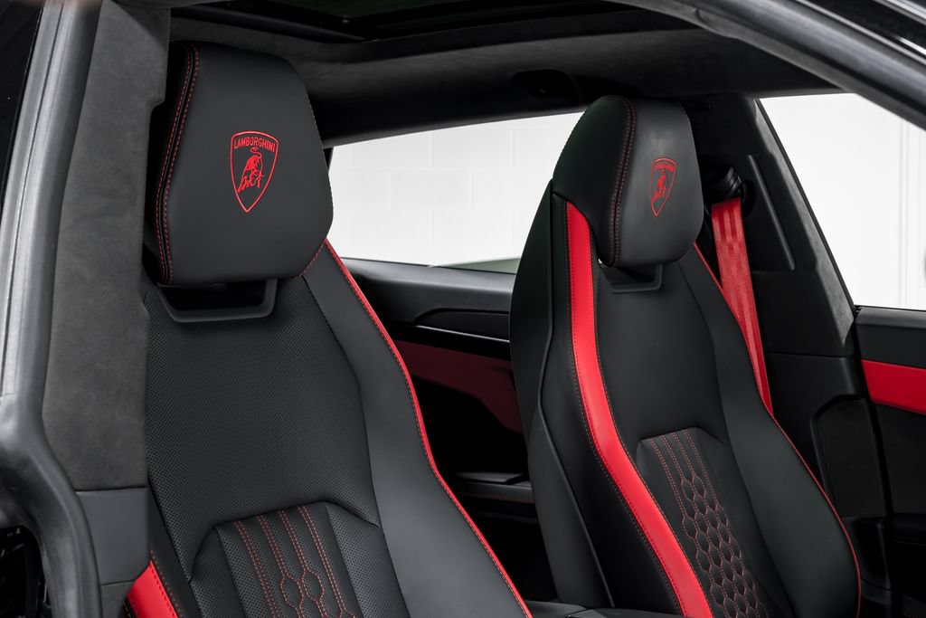 Used 2025 Lamborghini Urus S AWD/4WD image 42