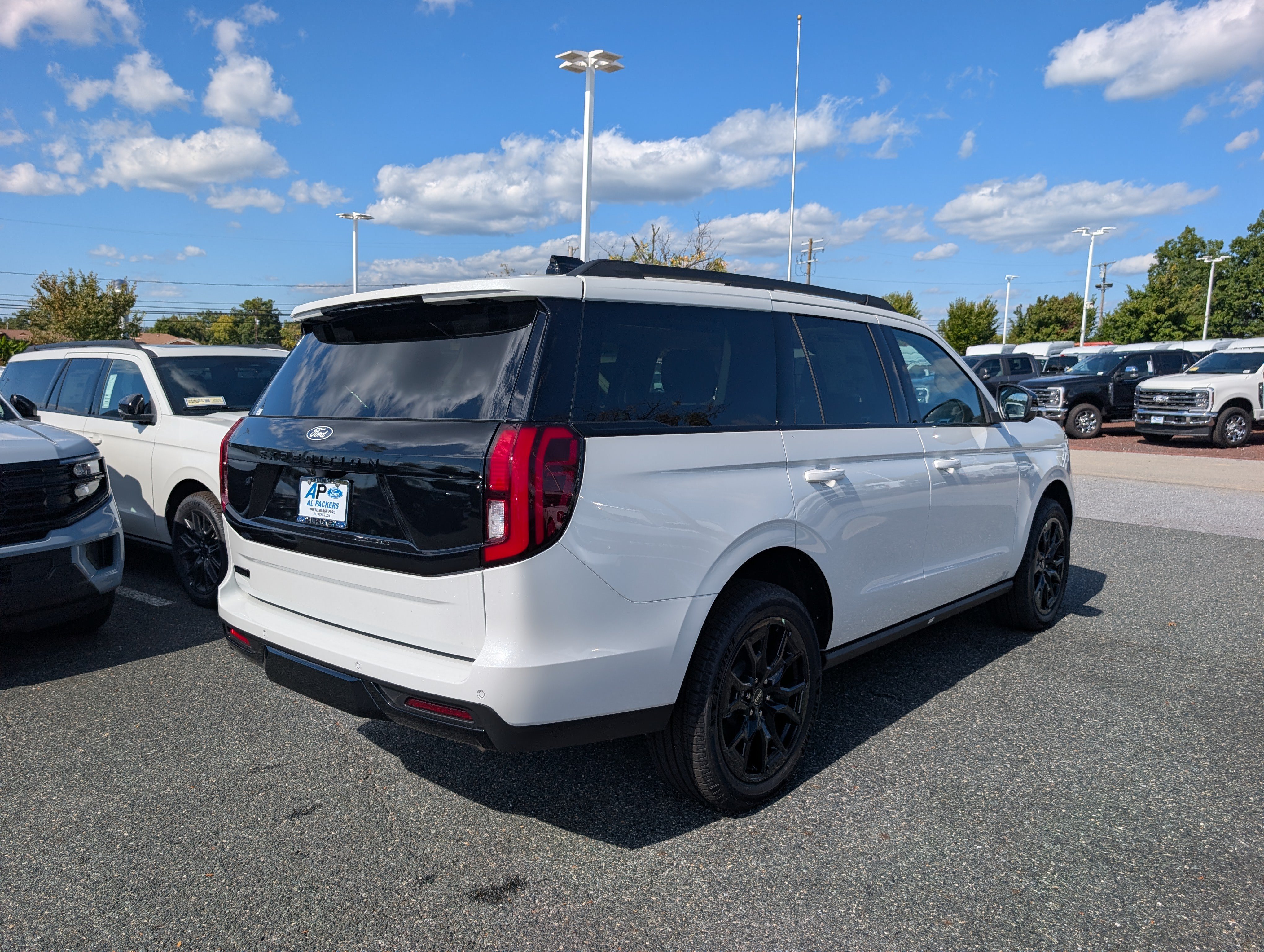 New 2027 Ford Expedition Platinum AWD/4WD image 2