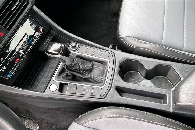 Used 2025 Volkswagen Jetta SE FWD image 17