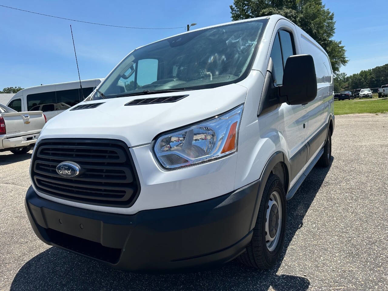 Used 2016 Ford Transit 150 130 Low Roof RWD image 11