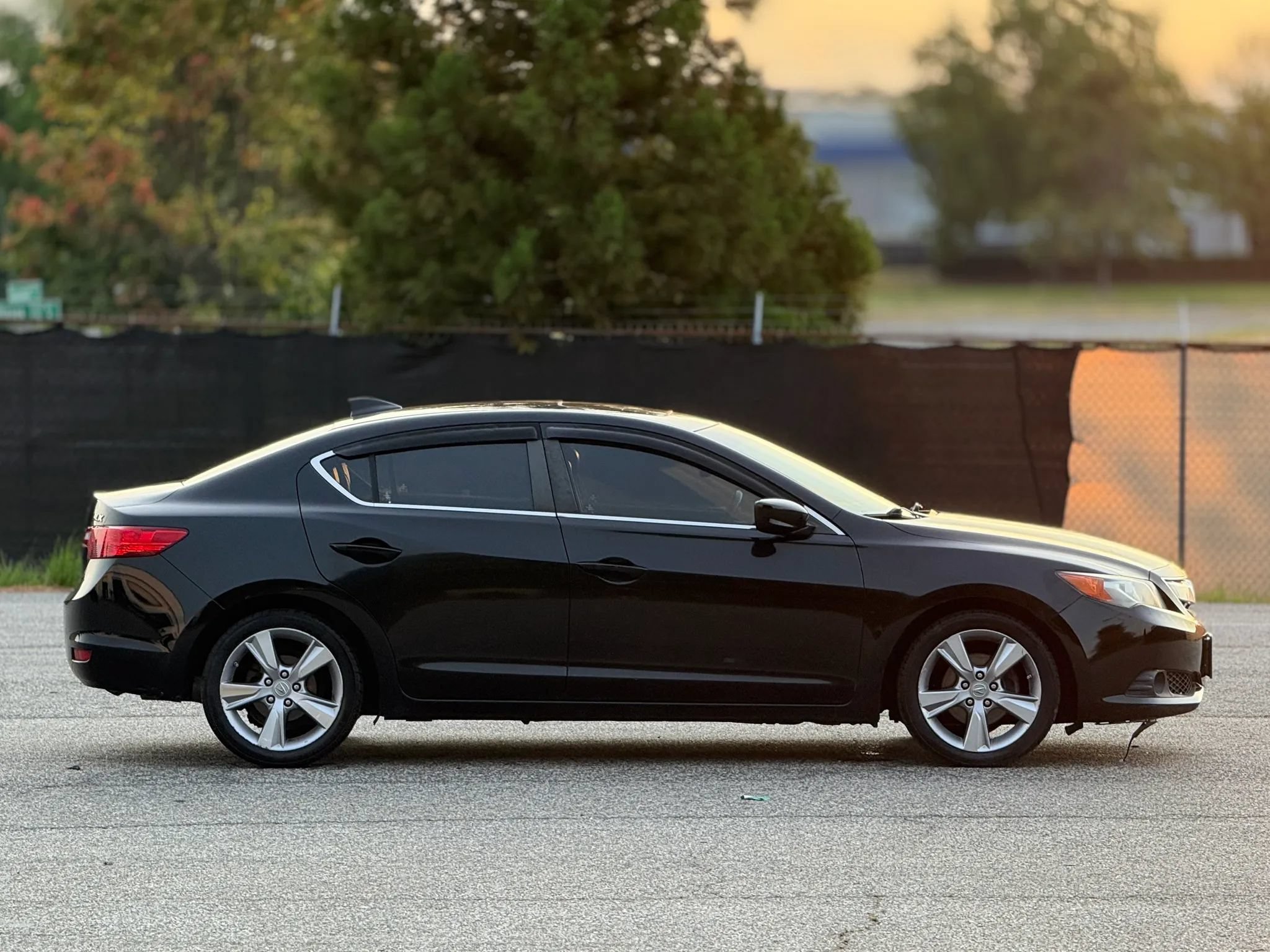 Used 2013 Acura ILX w/ Technology Package FWD image 7