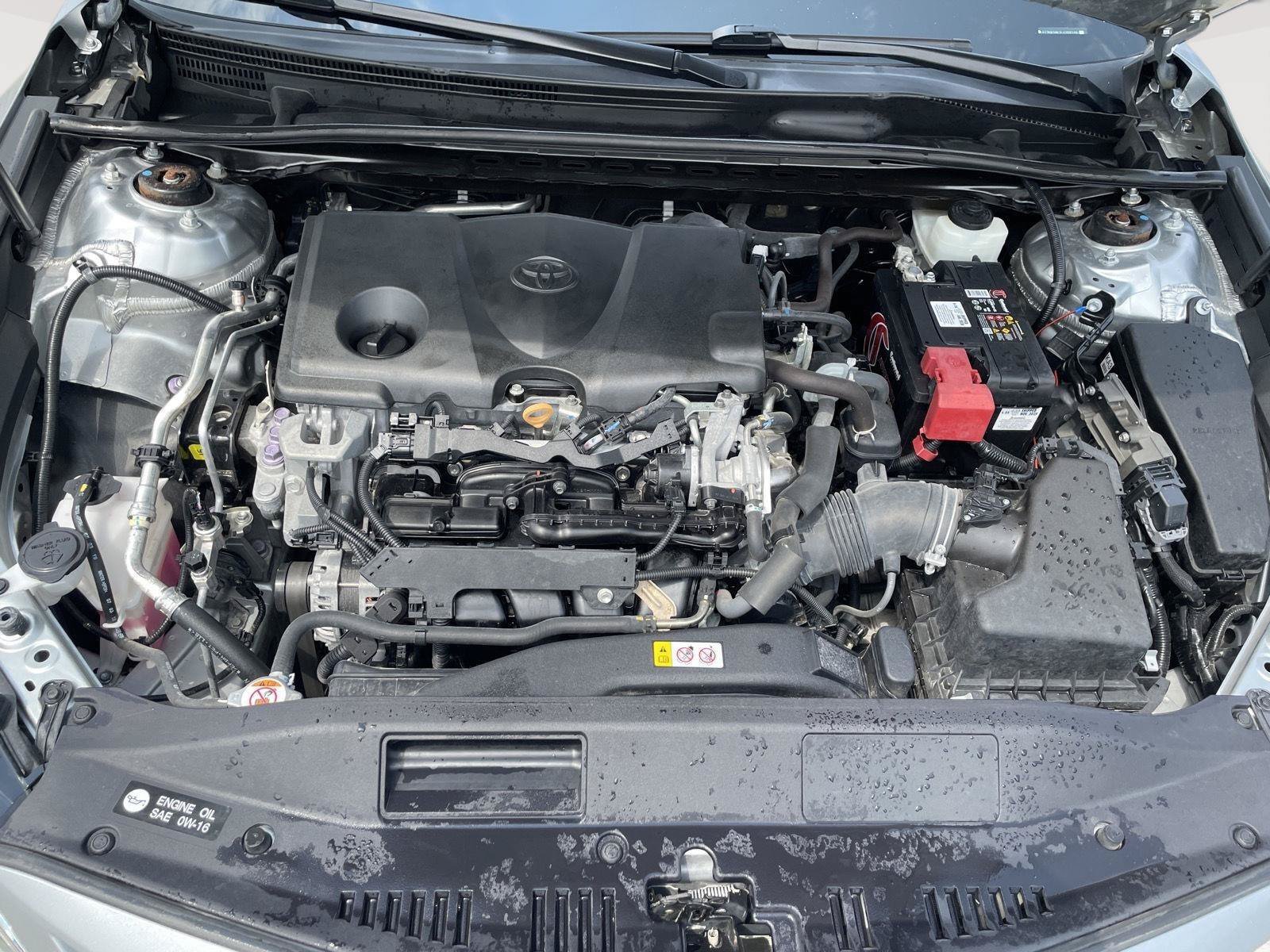 Used 2020 Toyota Camry XSE FWD image 9