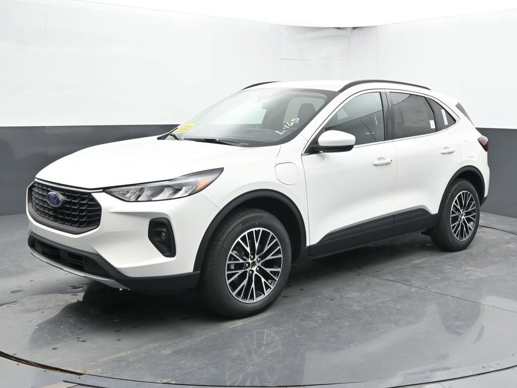 New 2026 Ford Escape SE w/ Class II Trailer Tow Package image 5