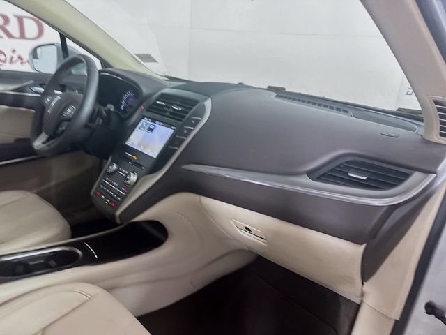 Used 2017 Lincoln MKC Premiere image 33