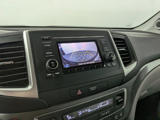 Used 2018 Honda Pilot LX image 5