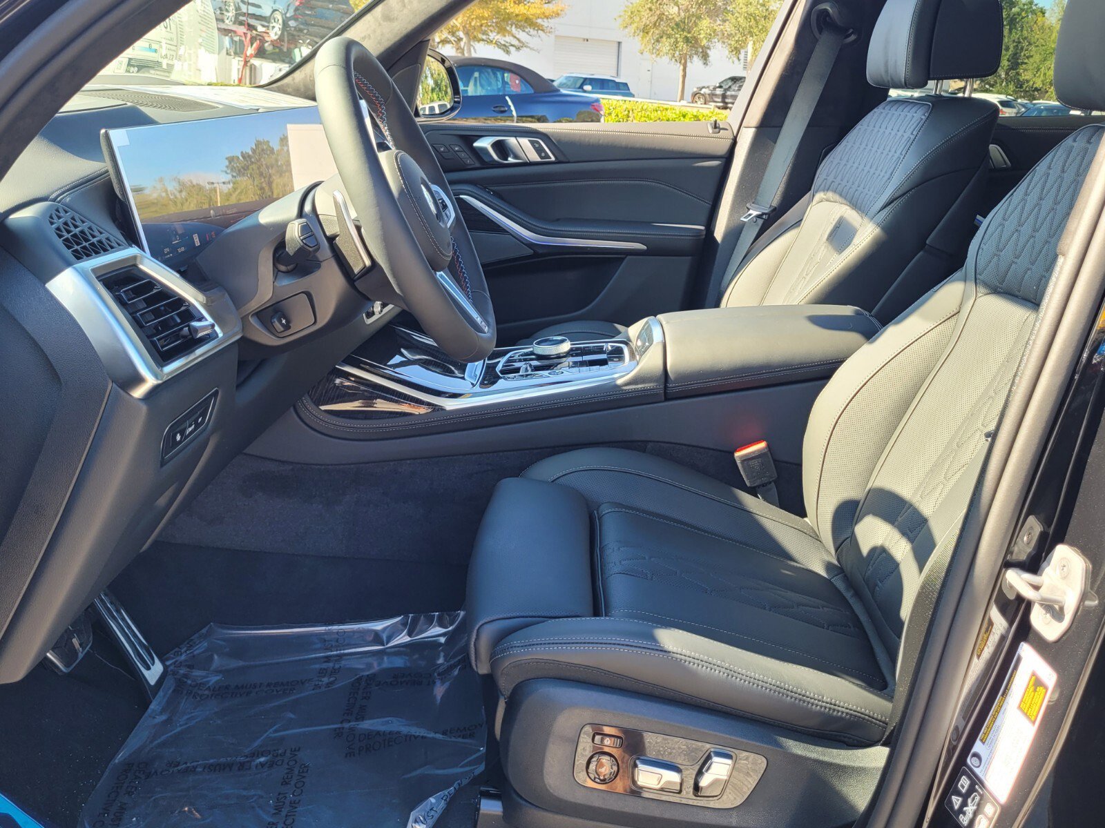 New 2026 BMW X7 M60i w/ Executive Package image 10