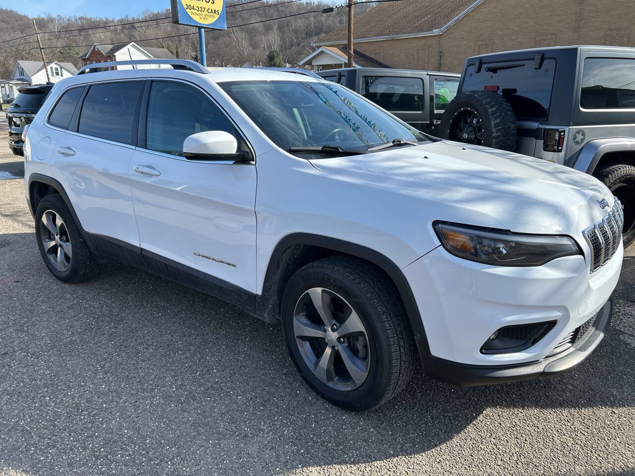 Used 2020 Jeep Cherokee Limited image 1