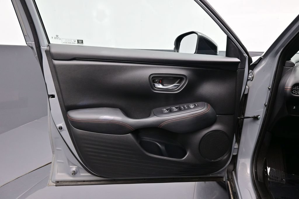 Used 2025 Honda HR-V Sport image 18