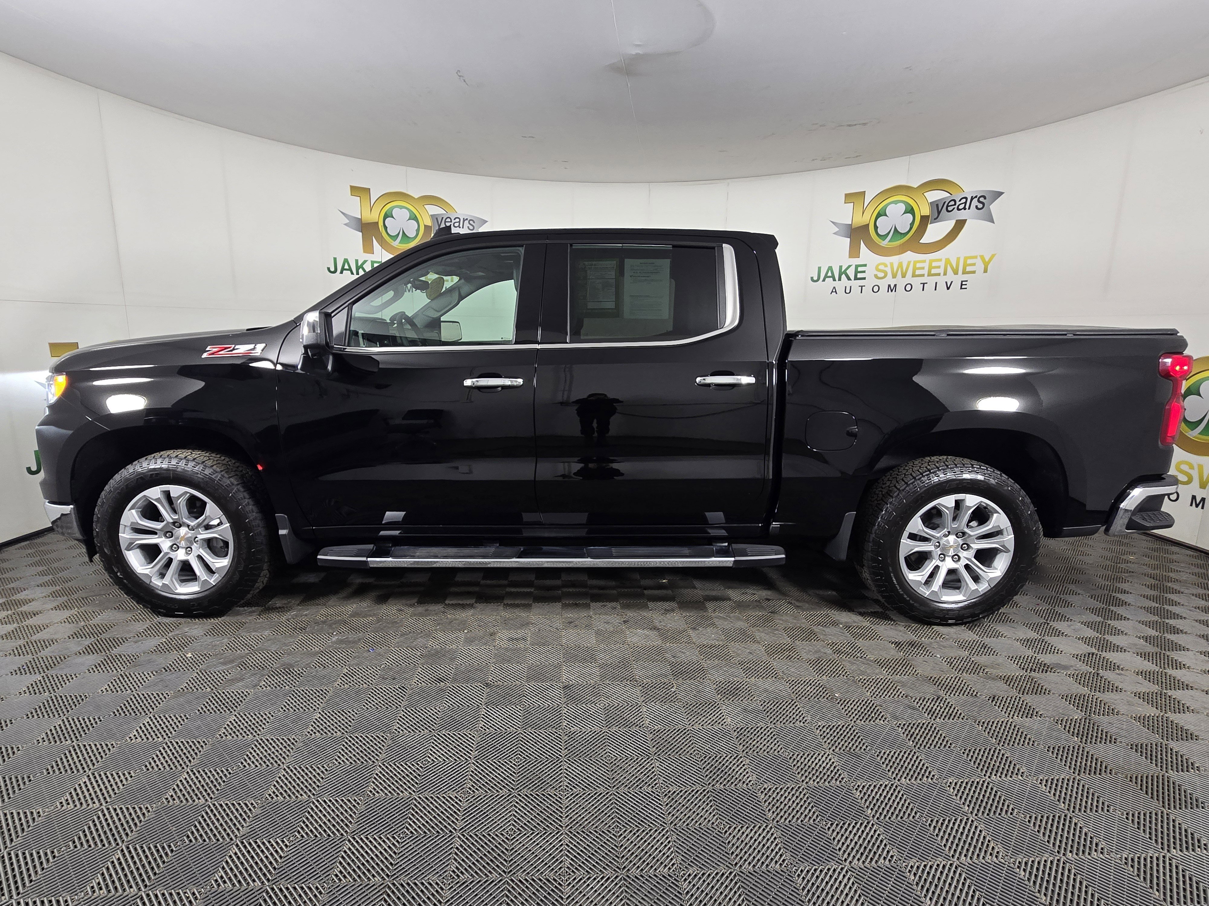 Certified 2025 Chevrolet Silverado 1500 LTZ w/ LTZ Premium Package image 4