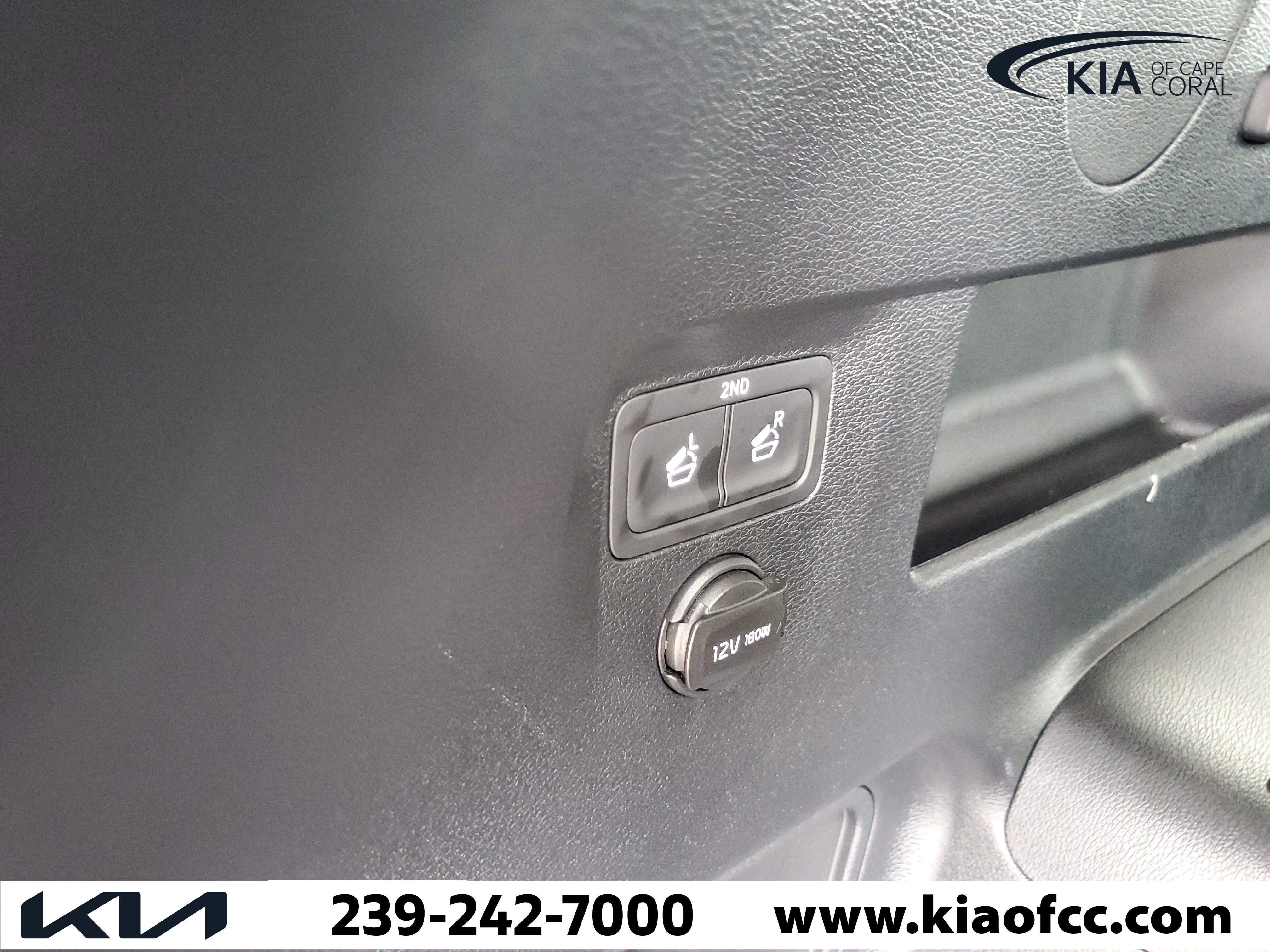 Certified 2024 Kia Telluride EX w/ EX Captain's Chair Package FWD image 10