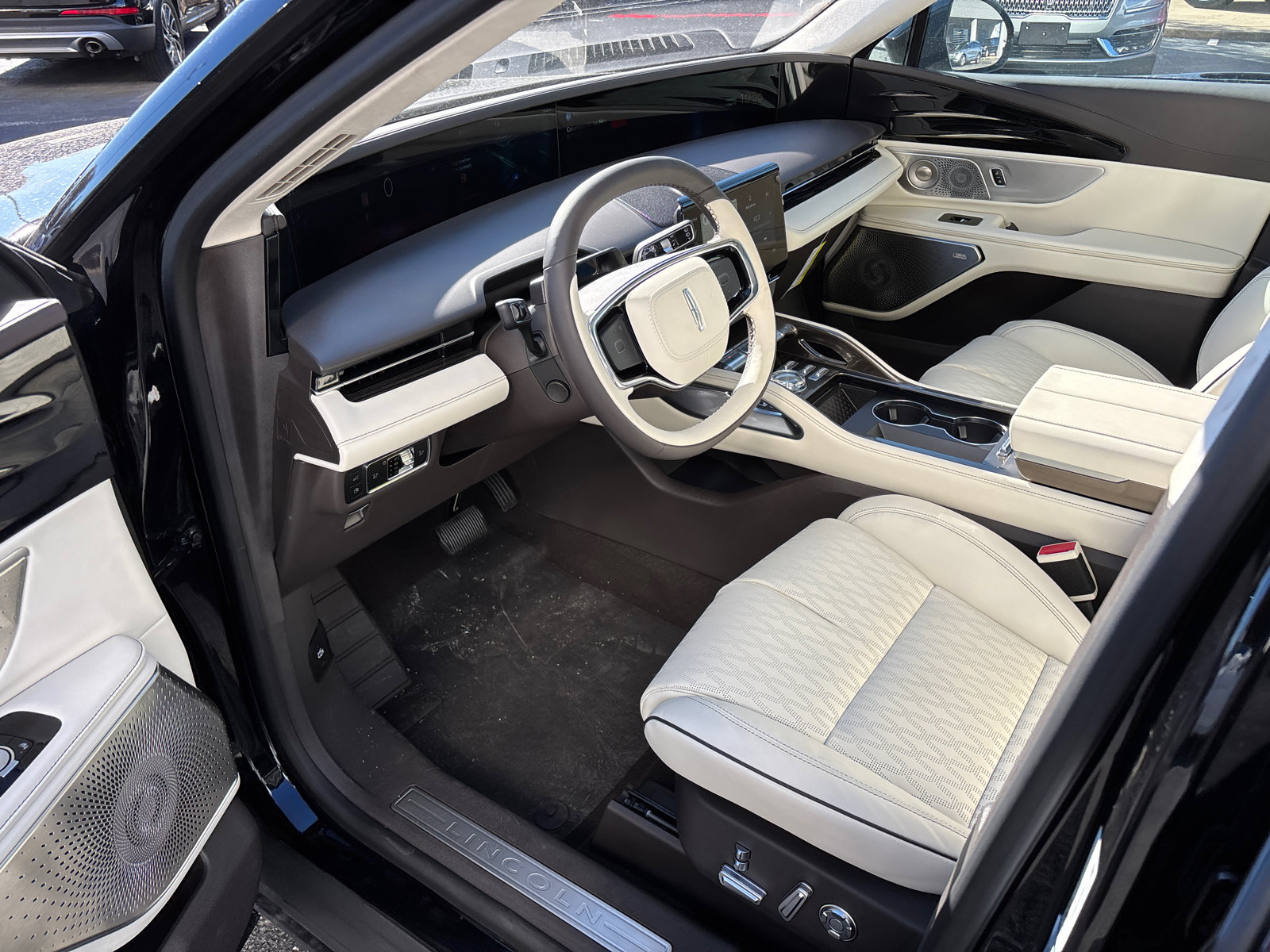 New 2026 Lincoln Nautilus Black Label w/ Jet Appearance Package image 26