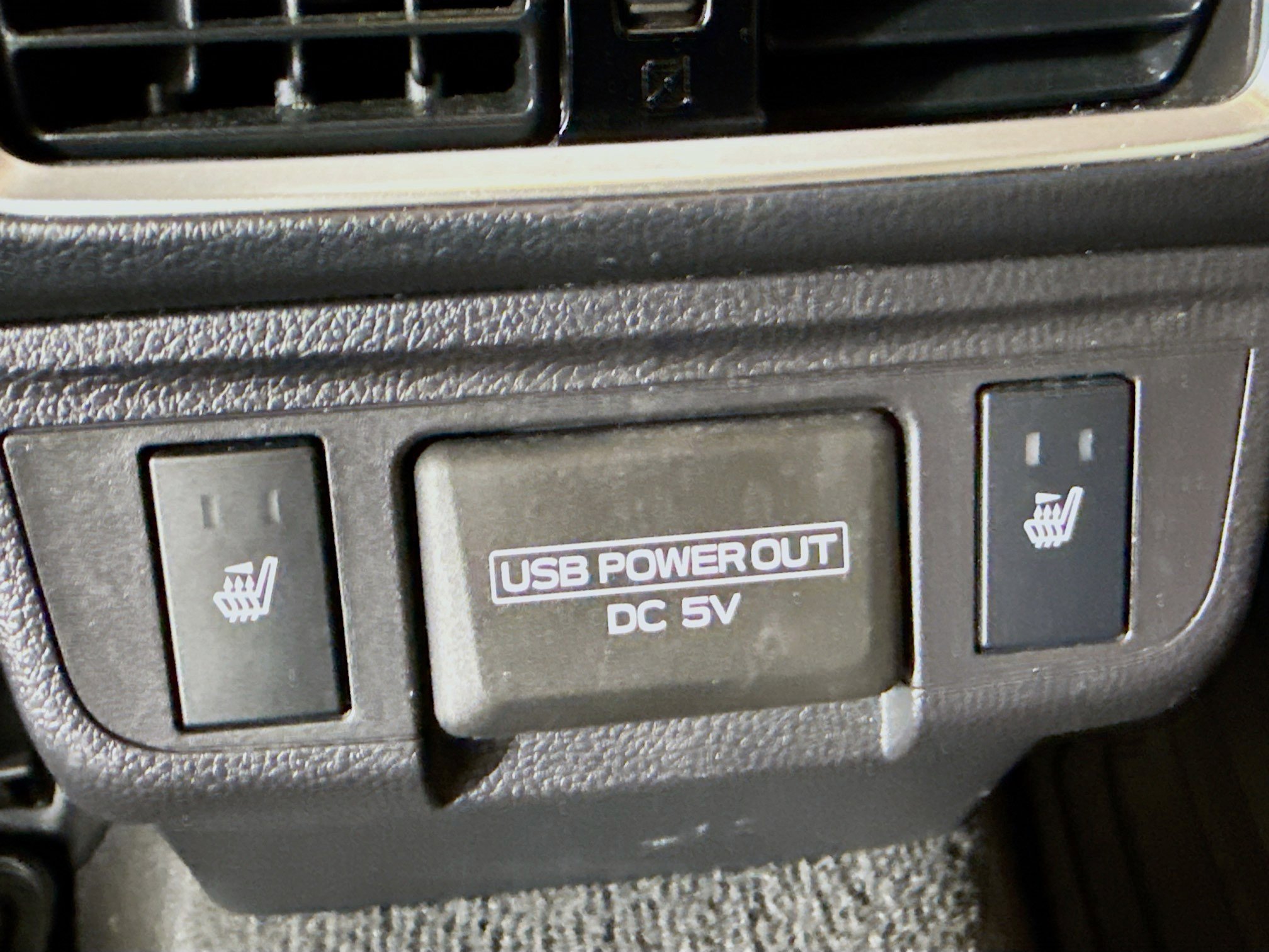 Used 2018 Subaru Outback 2.5i Touring image 27