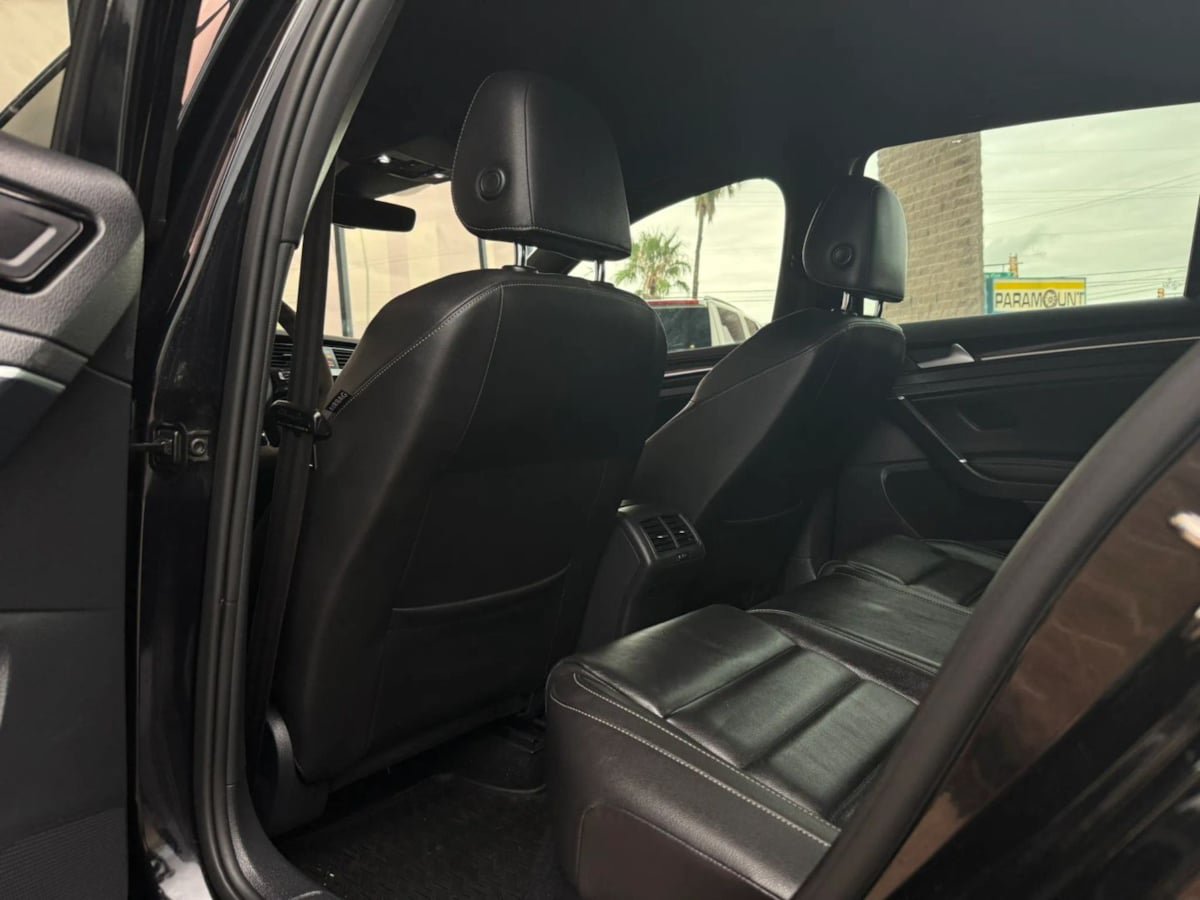 Used 2017 Volkswagen Golf R 4-Door AWD/4WD image 42