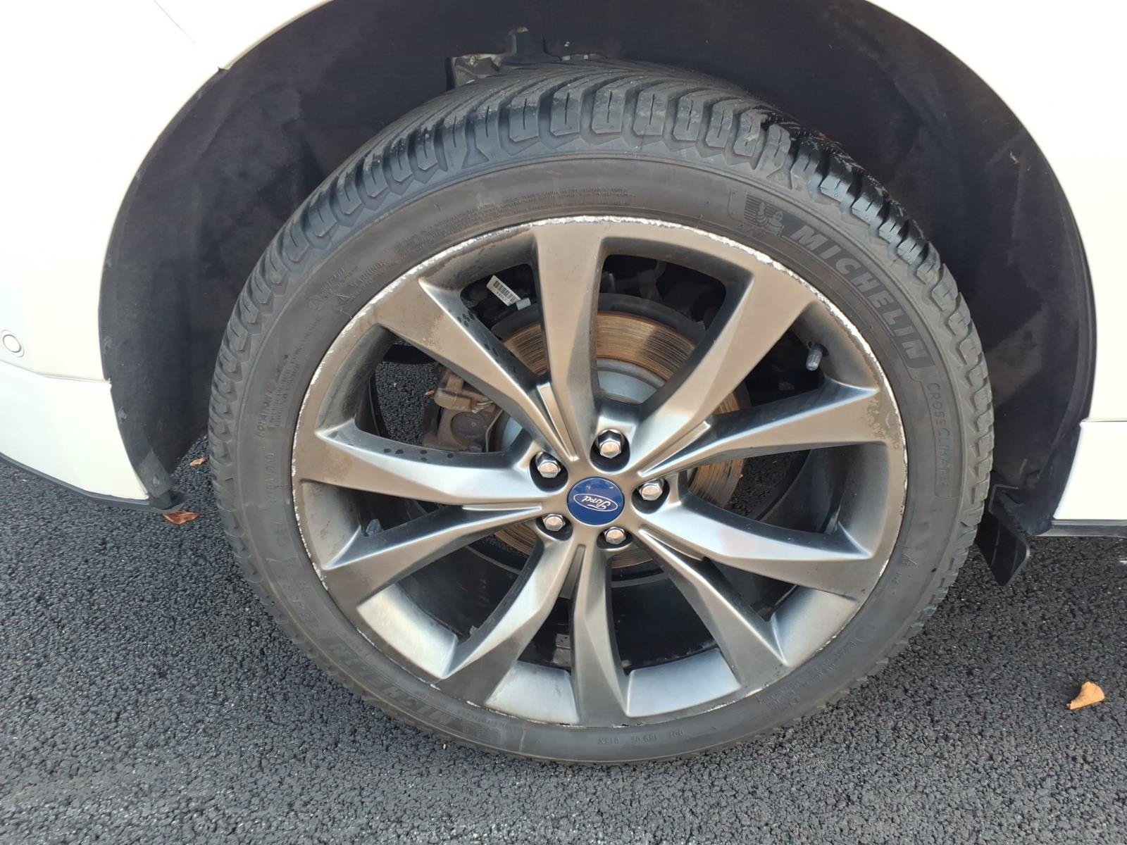 Used 2018 Ford Edge Sport w/ Equipment Group 401A AWD/4WD image 7