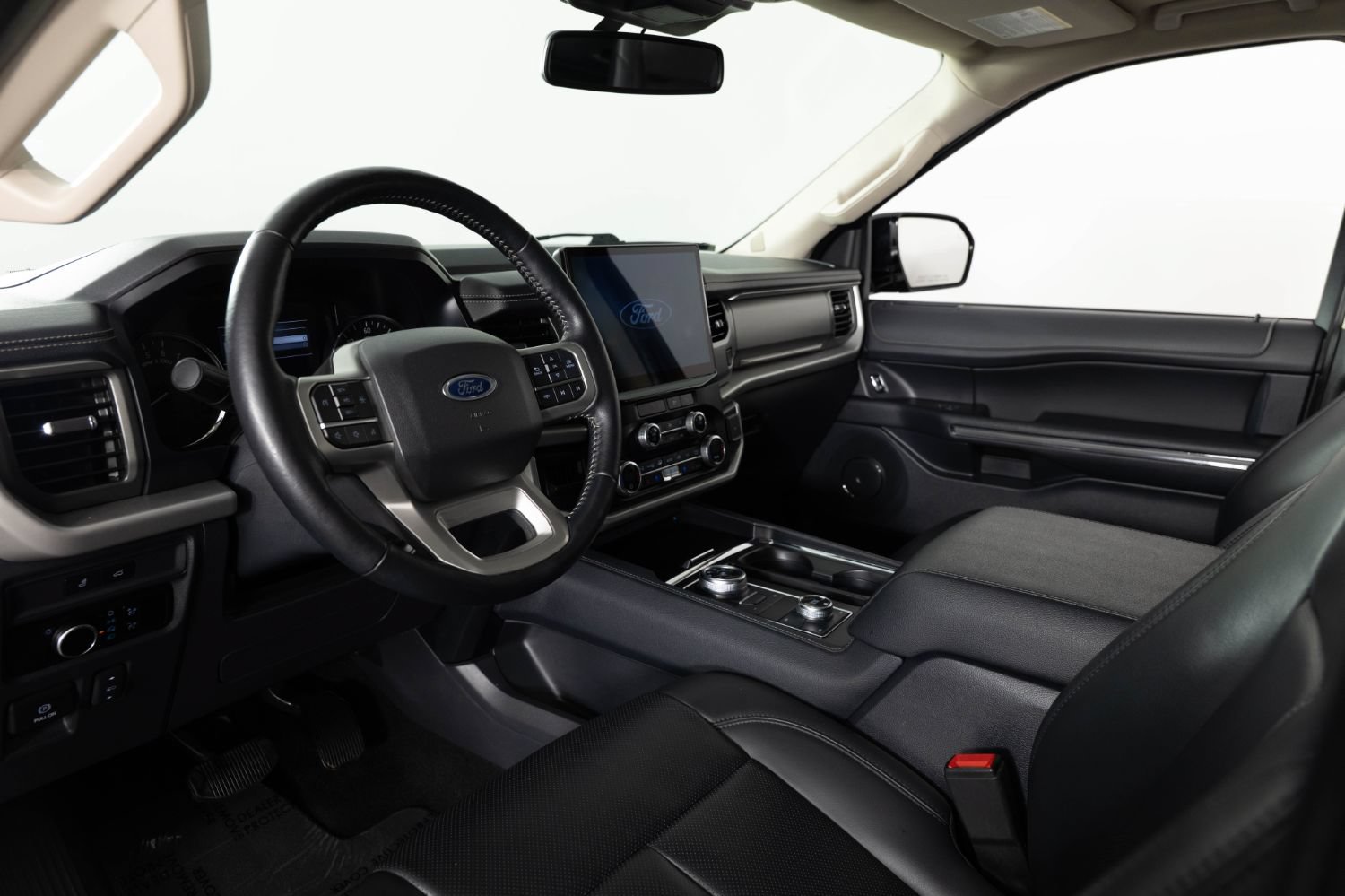 Used 2023 Ford Expedition Max XLT AWD/4WD image 13