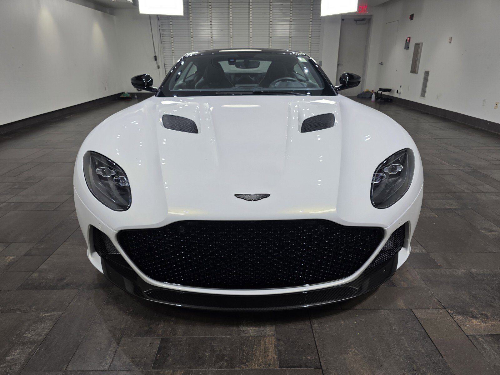 Used 2023 Aston Martin DBS Superleggera image 7