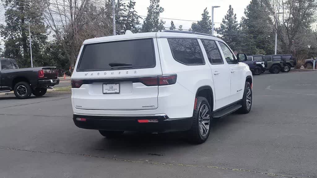 Used 2023 Jeep Wagoneer L Series II AWD/4WD image 8