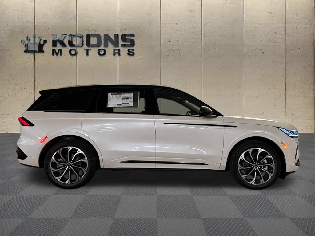 New 2026 Lincoln Nautilus Reserve AWD/4WD image 3