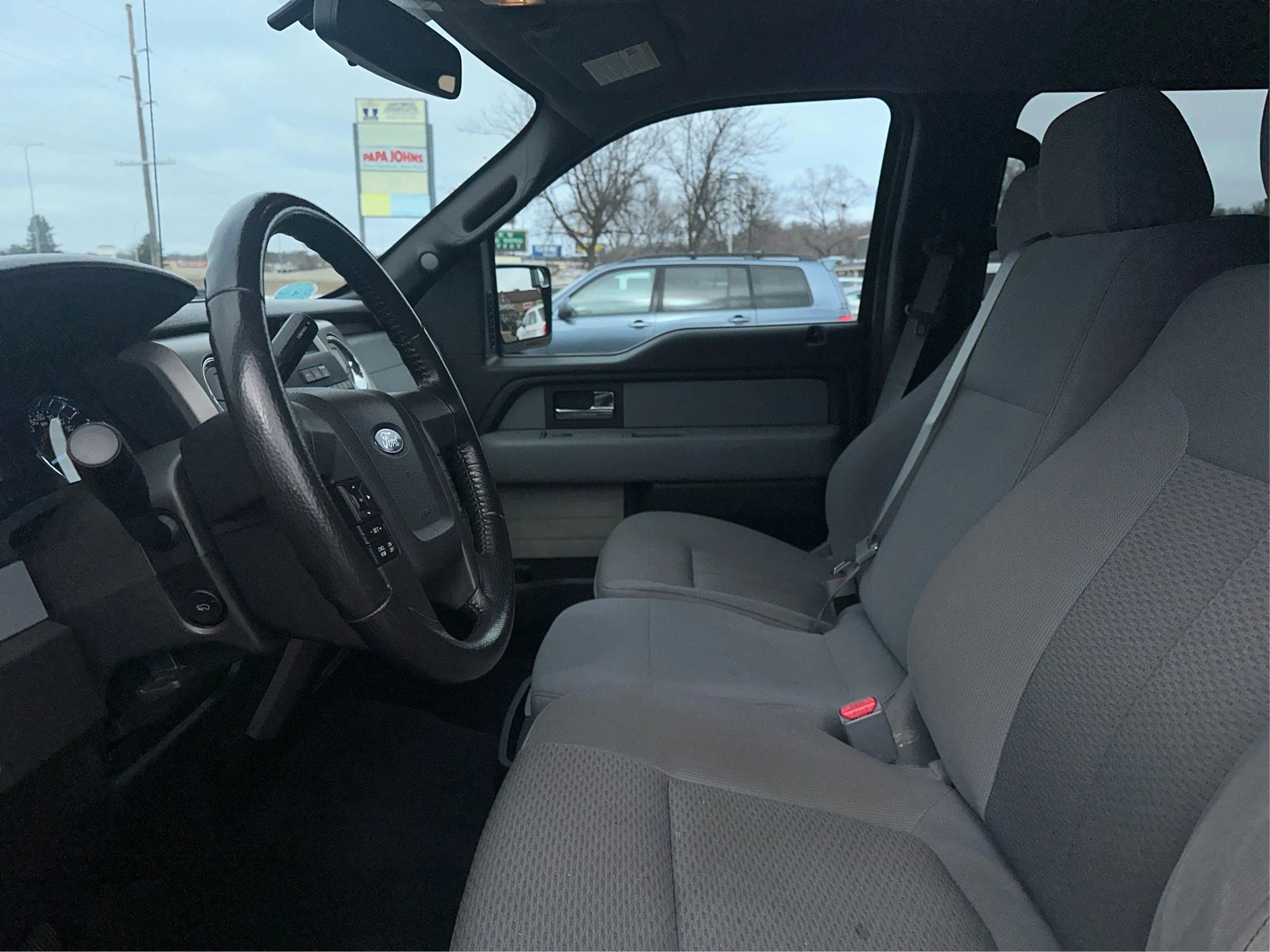 Used 2012 Ford F150 XLT w/ XLT Chrome Pkg image 9