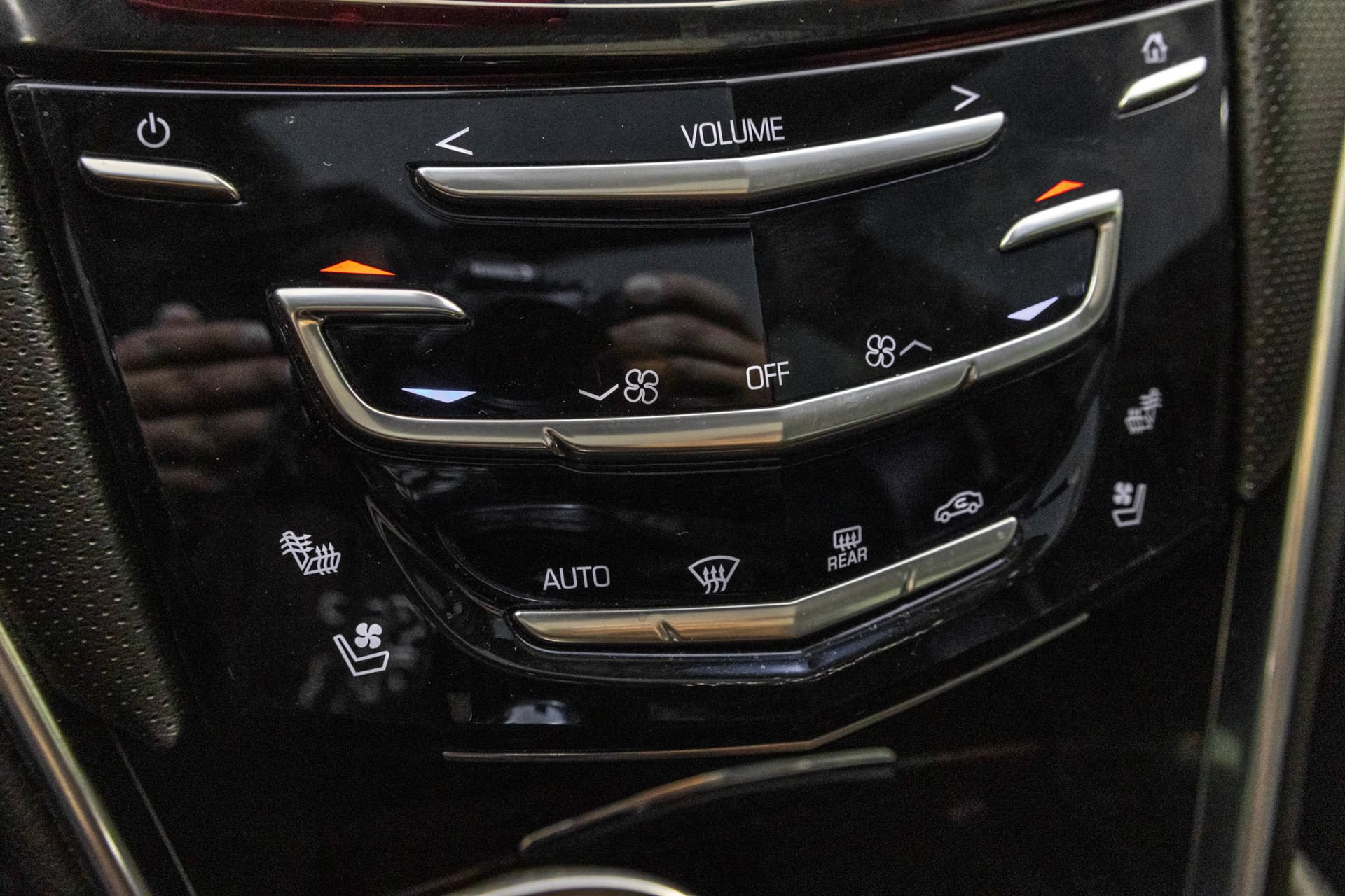 Used 2013 Cadillac XTS Premium AWD/4WD image 31