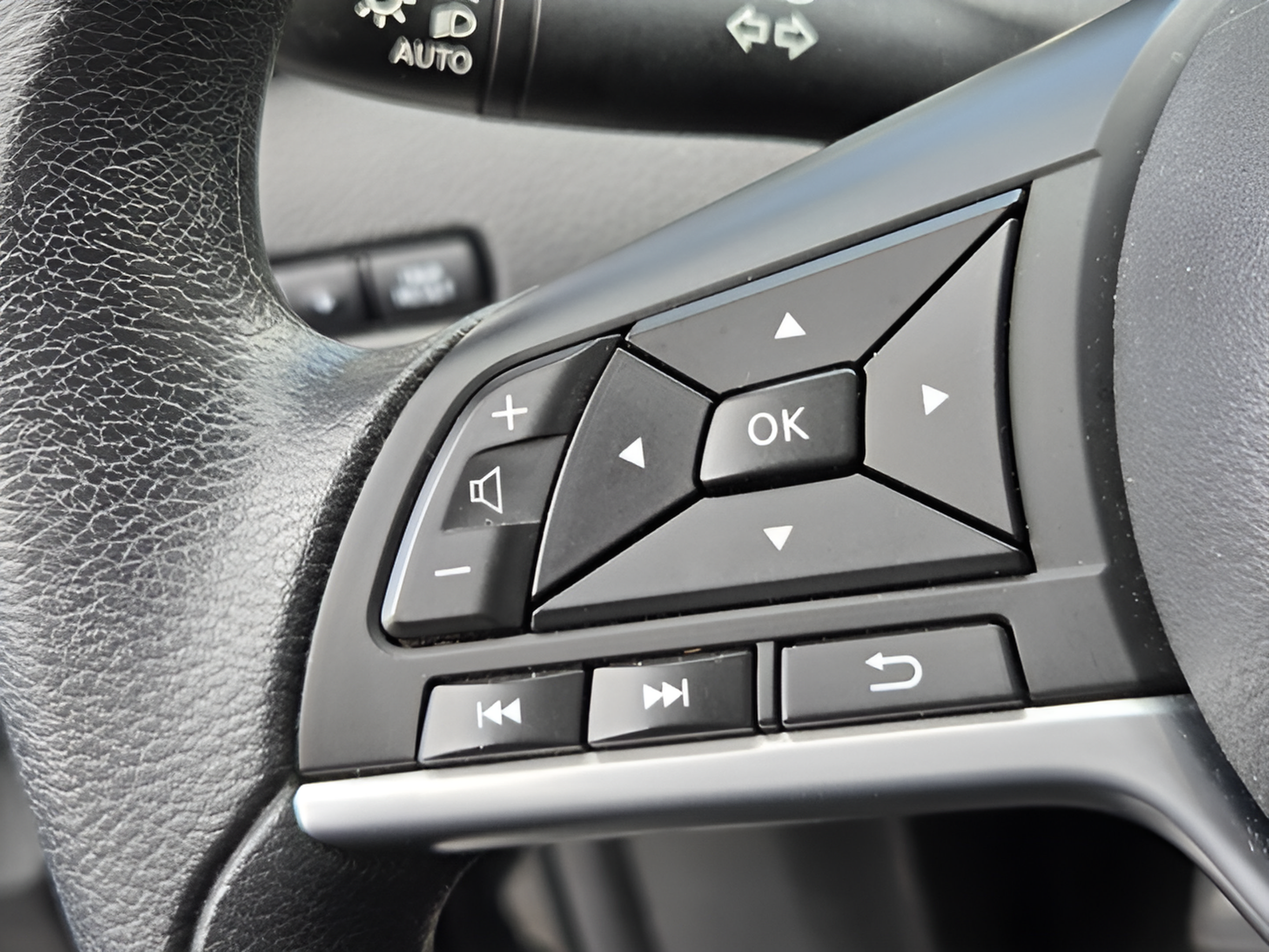 Used 2021 Nissan Rogue Sport S FWD image 19