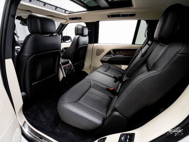 Used 2023 Land Rover Range Rover Long Wheelbase SE AWD/4WD image 46
