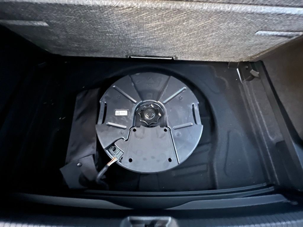 Certified 2025 Volkswagen Golf w/ Euro Stye Package image 29