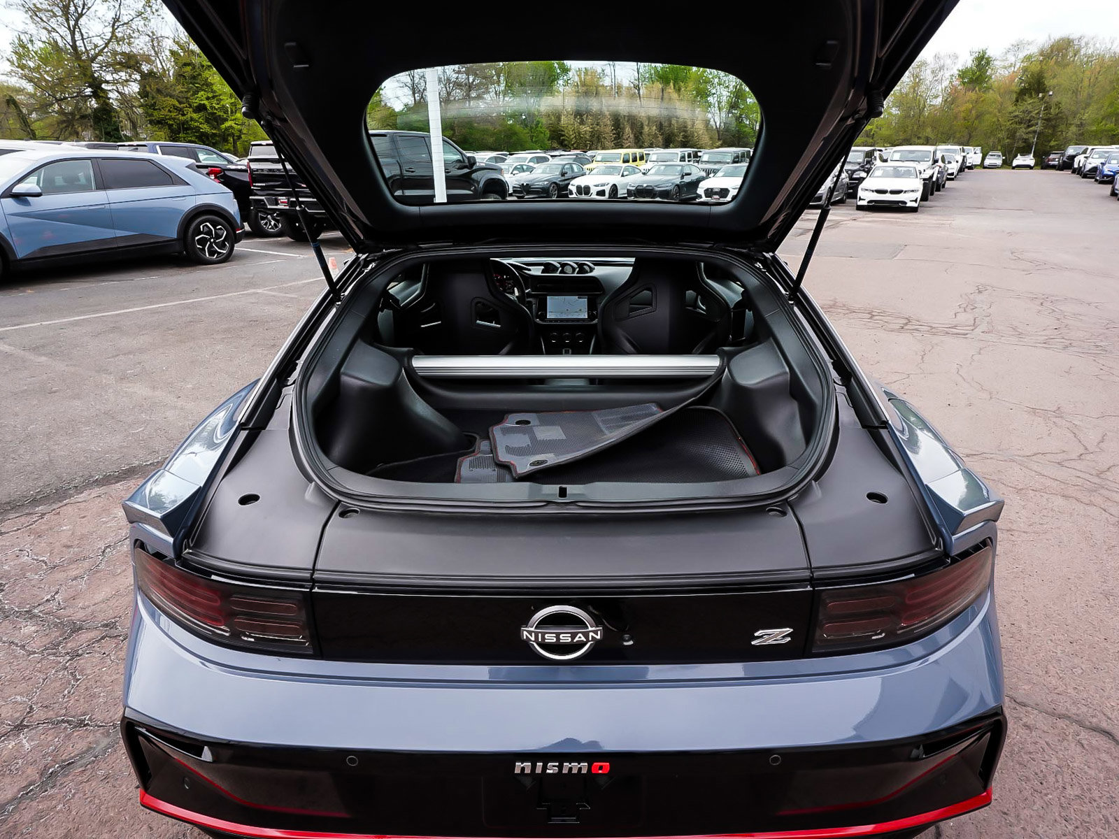 Used 2025 Nissan Z NISMO w/ Floor Mat Package RWD image 37