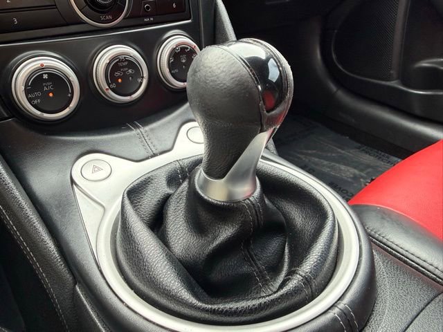 Used 2013 Nissan 370Z Coupe image 28
