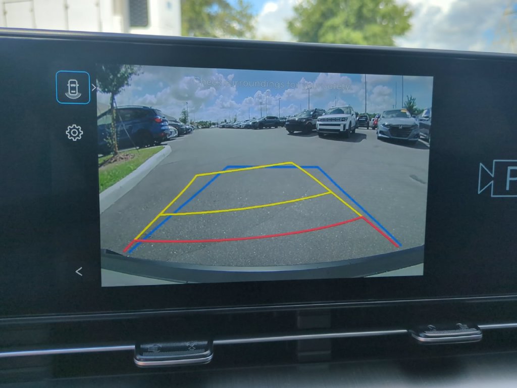 New 2027 Hyundai Kona SE FWD image 24