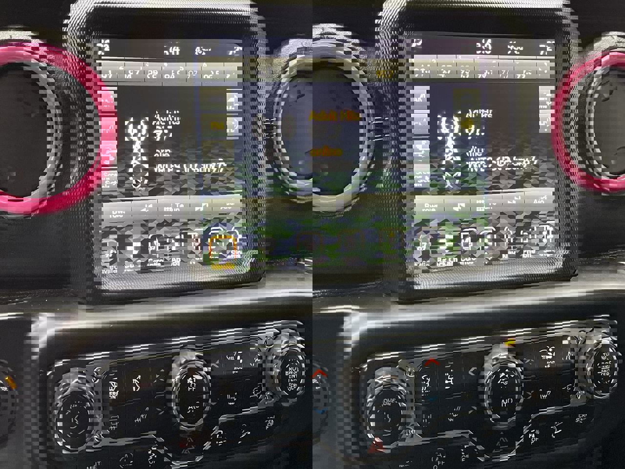 Used 2018 Jeep Wrangler Unlimited Sahara image 17