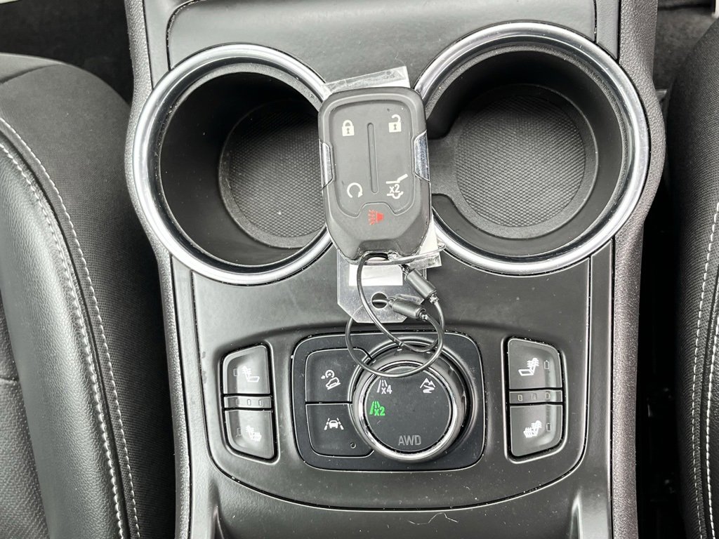 Used 2023 GMC Terrain SLT image 9