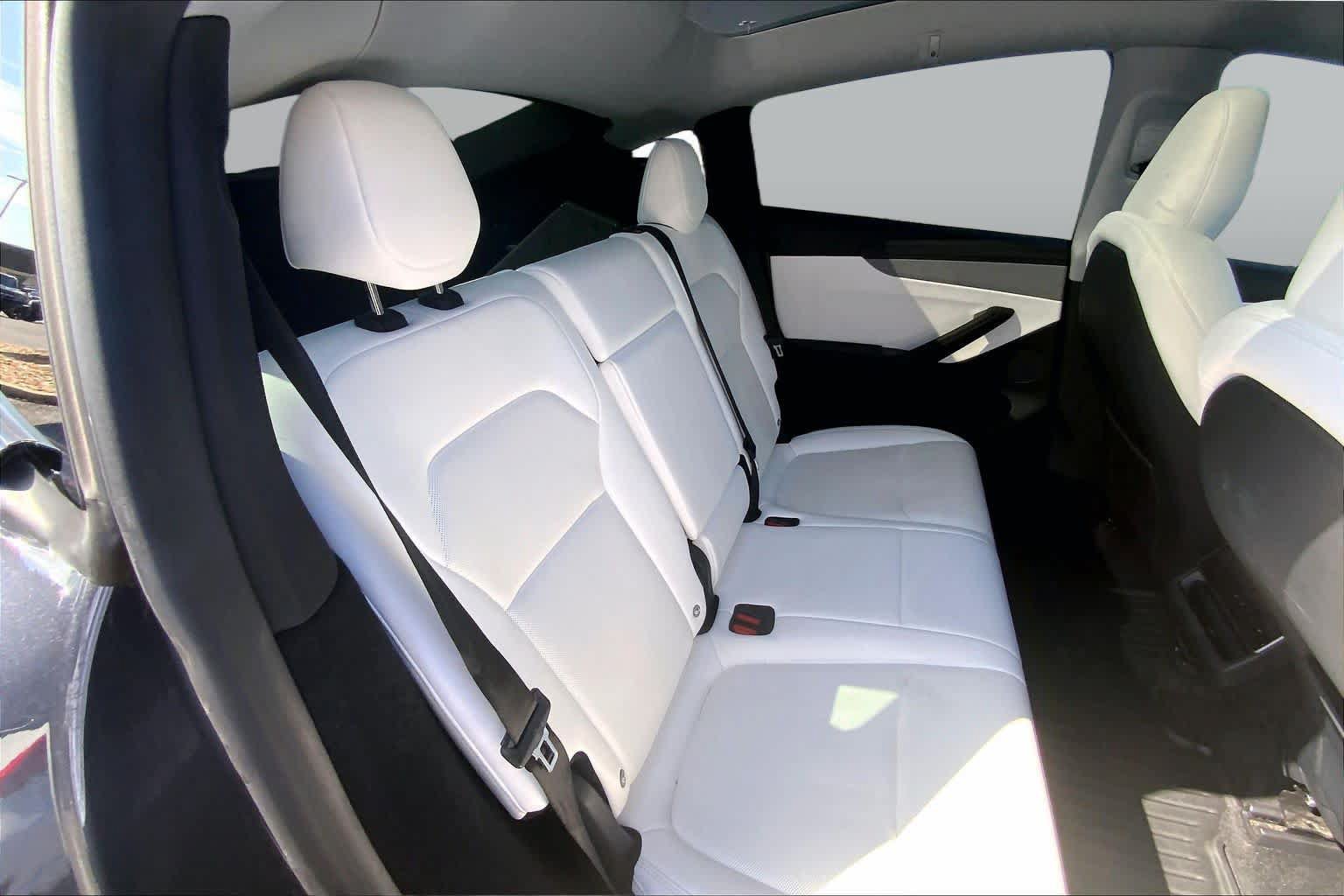 Used 2026 Tesla Model Y 2WD image 18