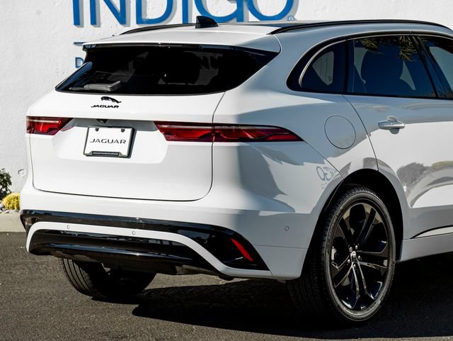Certified 2025 Jaguar F-PACE R-Dynamic S AWD/4WD image 7