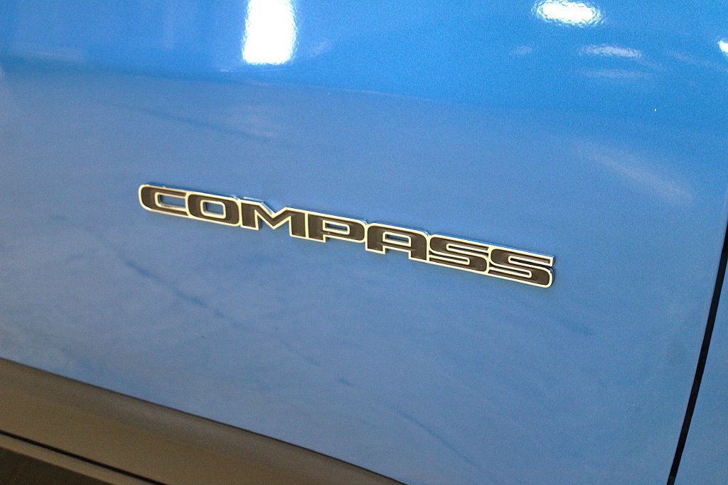 Certified 2025 Jeep Compass Limited AWD/4WD image 37