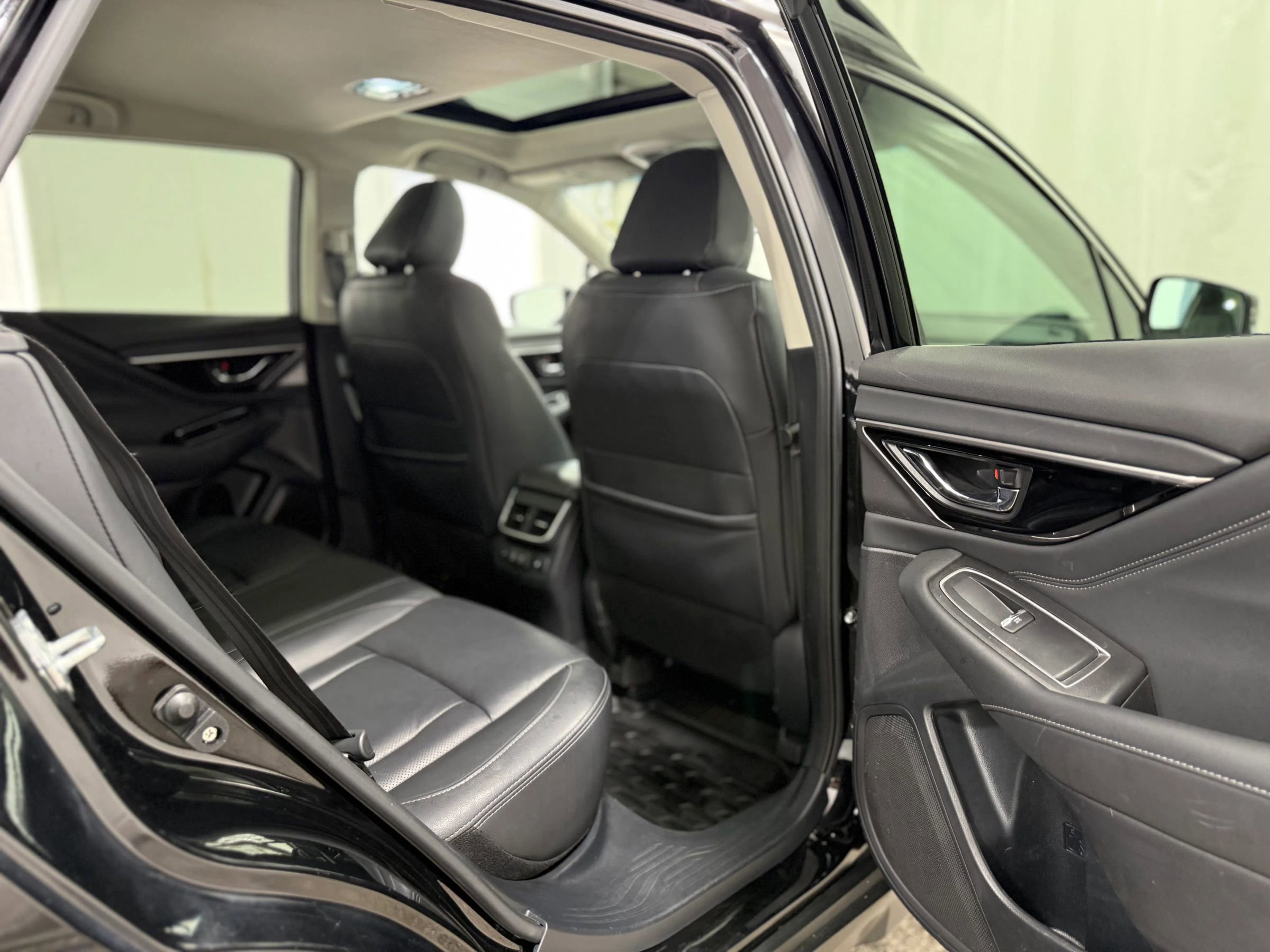 Used 2022 Subaru Outback Limited XT image 29