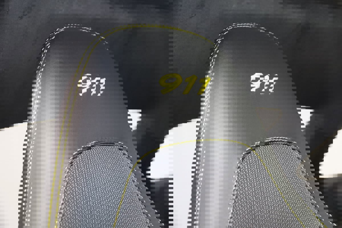 Used 2019 Porsche 911 Carrera T w/ Carrera T Interior Package image 15