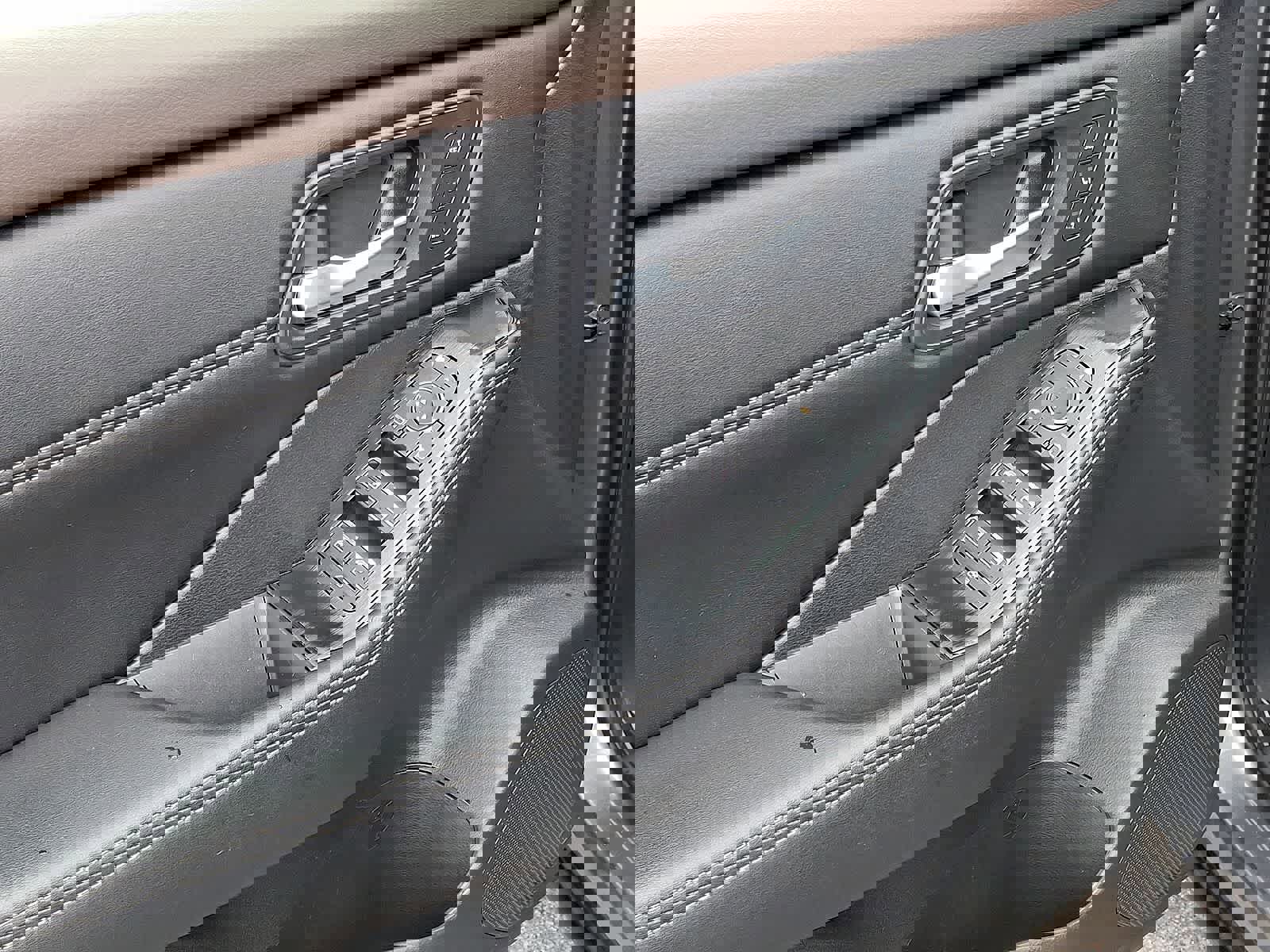 Used 2023 Nissan Rogue SL AWD/4WD image 29